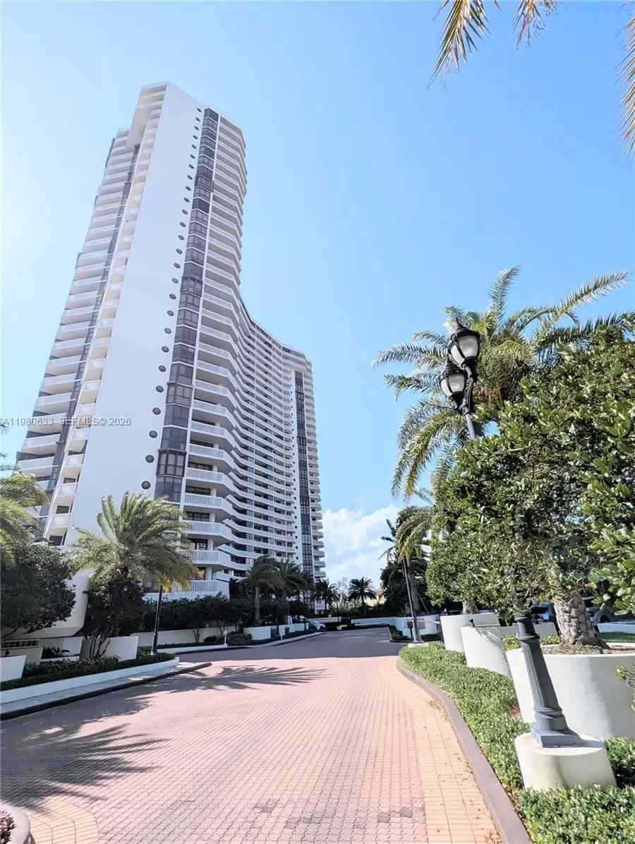 1000 W Island Blvd #2908, Aventura, FL 33160 - #2