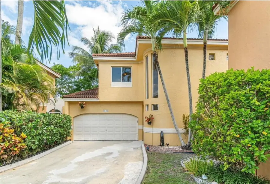 11407 S Lakeview Dr, Coral Springs, FL 33071 - #2