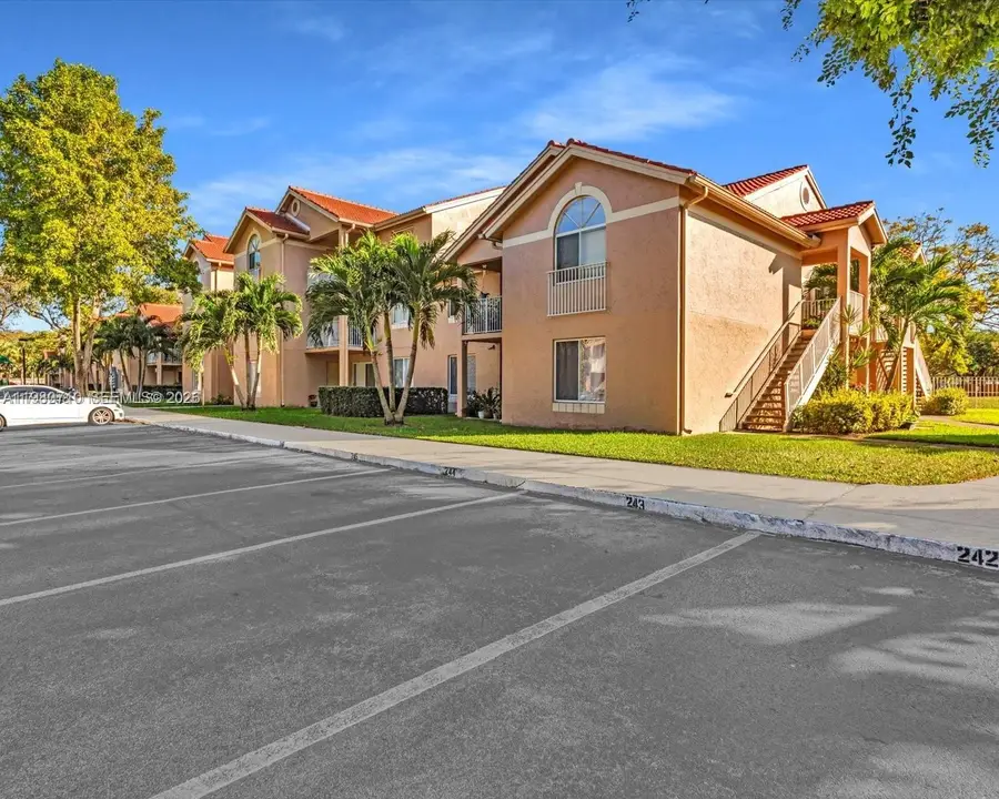 15770 SW 106th Ter #303, Miami, FL 33196 - #2