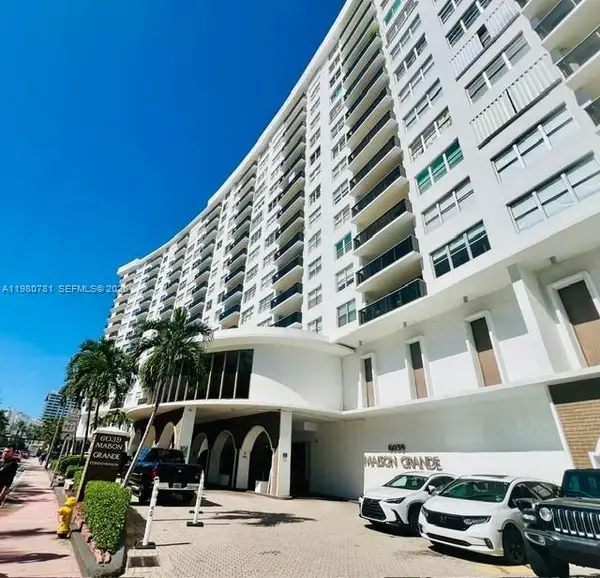6039 Collins Ave #1223, Miami Beach, FL 33140