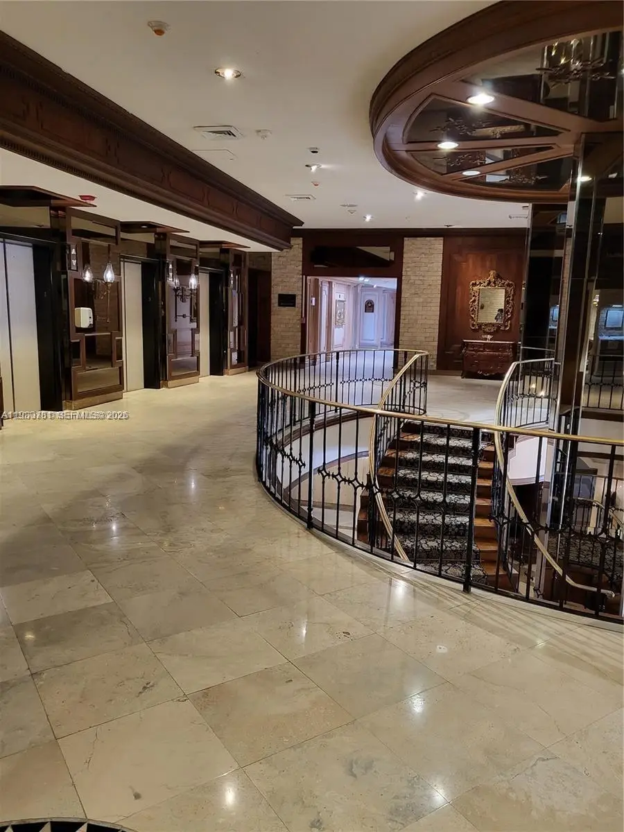 6039 Collins Ave #1223, Miami Beach, FL 33140 - #3