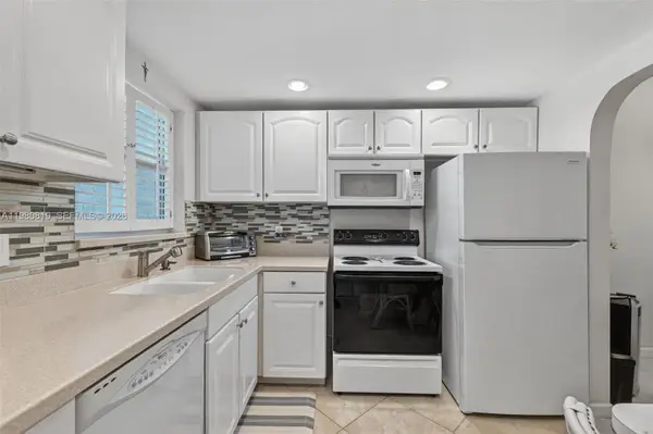 6650 Royal Palm Blvd #207C, Margate, FL 33063