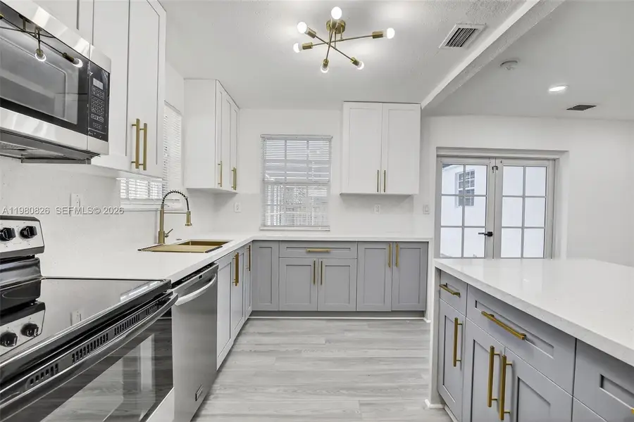 7120 Allen St, Hollywood, FL 33024 - #2