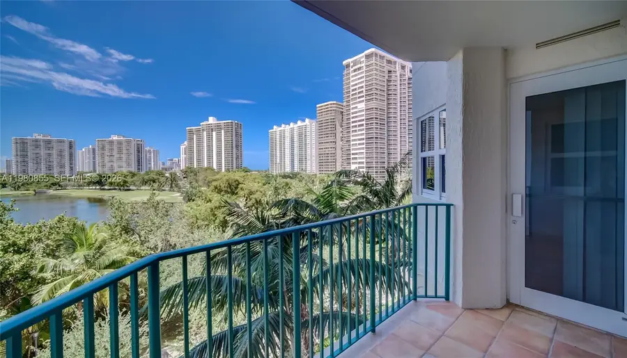 20000 E Country Club Dr #512, Aventura, FL 33180 - #2