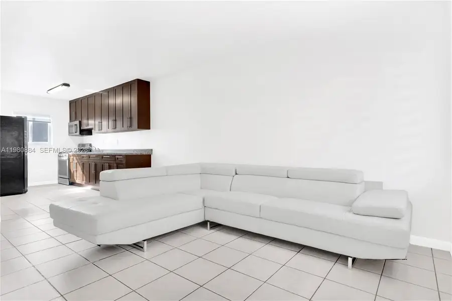 1281 W 29th St #6, Hialeah, FL 33012 - #3