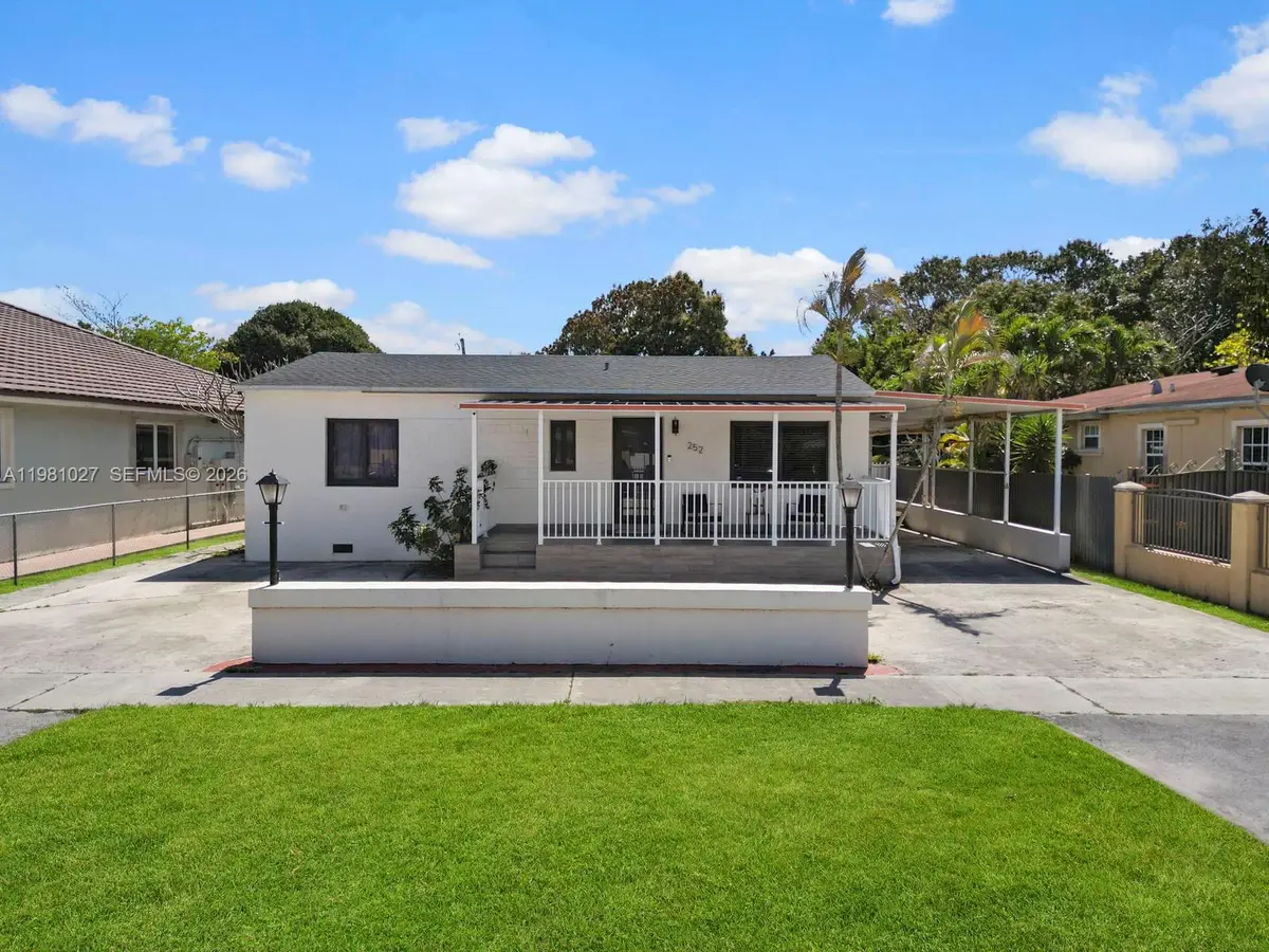 252 E 36th St, Hialeah, FL 33013 - #1