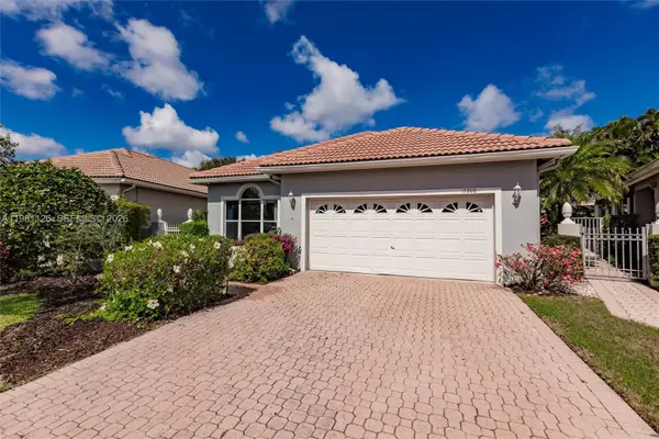 17208 Hampton Blvd, Boca Raton, FL 33496