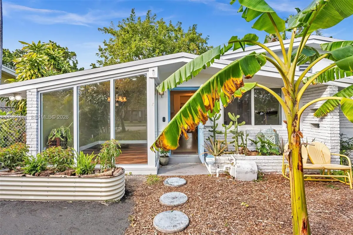 2431 Mayo St, Hollywood, FL 33020 - #1