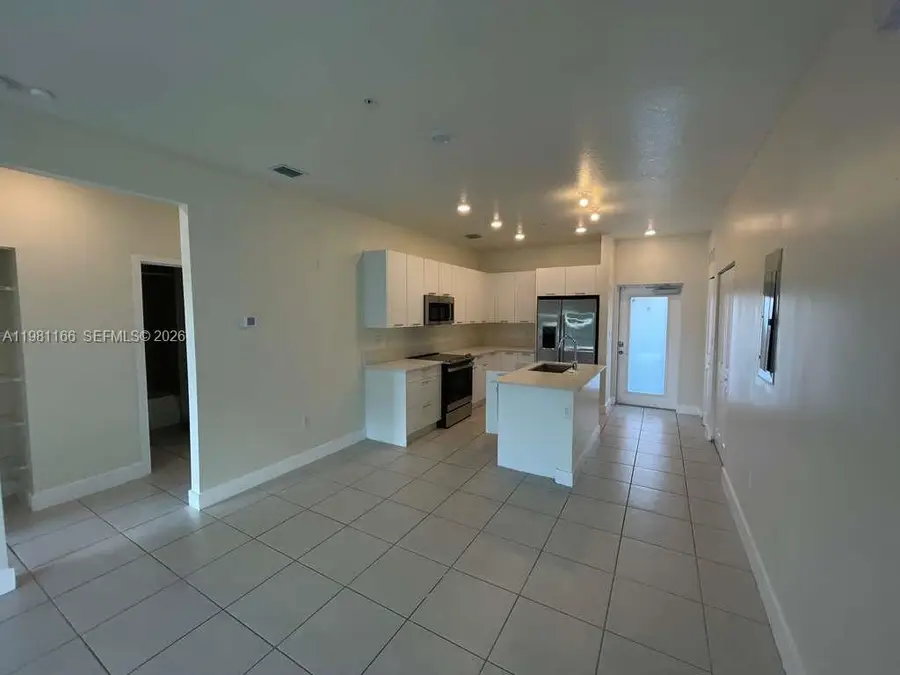 8001 NW 41st St #F-202, Doral, FL 33166 - #3