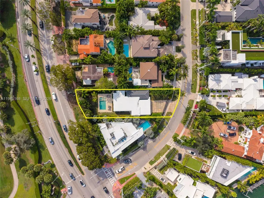 3141 N Bay Rd, Miami Beach, FL 33140 - #3