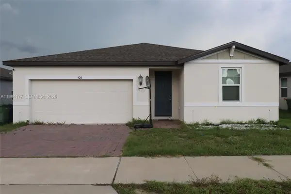 920 Cambridge Dr, Winter Haven, FL 33881