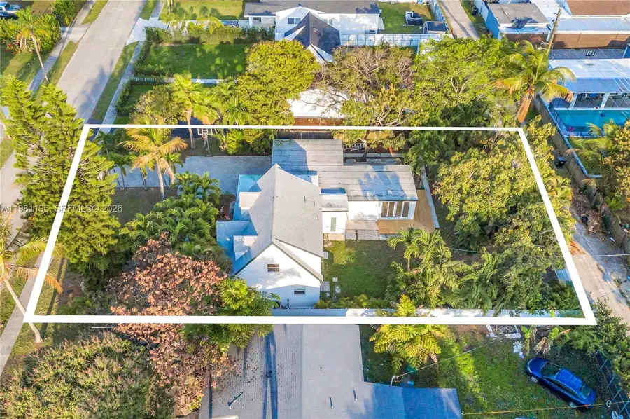 1960 NE 182nd St, North Miami Beach, FL 33162 - #2