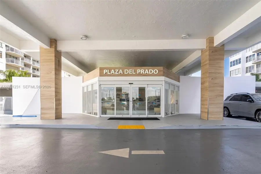 18071 Biscayne Blvd #402, Aventura, FL 33160 - #2