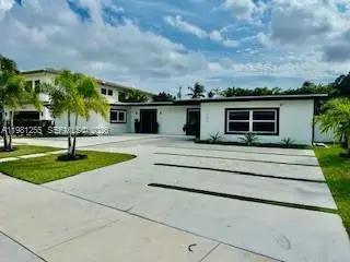 1940 NE 186th Dr, North Miami Beach, FL 33179 - #2