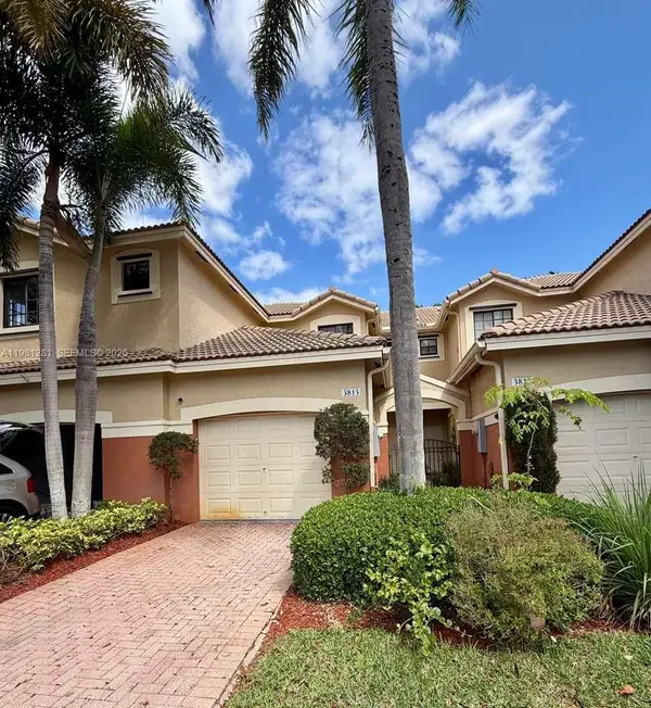3813 Tree Top Dr, Weston, FL 33332