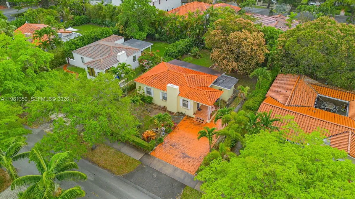 512 Mendoza Ave, Coral Gables, FL 33134 - #1