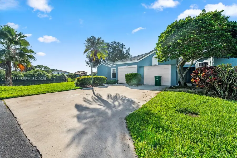 8220 Waterford Ln, Tamarac, FL 33321 - #2