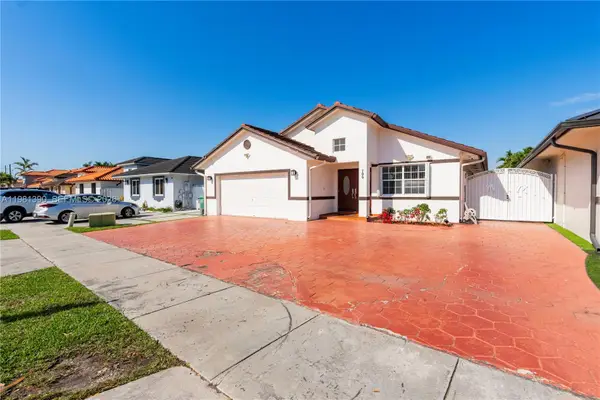 706 NW 135th Ct, Miami, FL 33182