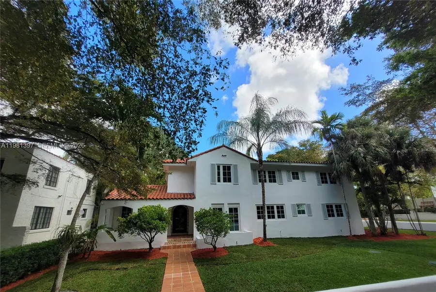2111 Alhambra Cir, Coral Gables, FL 33134 - #2