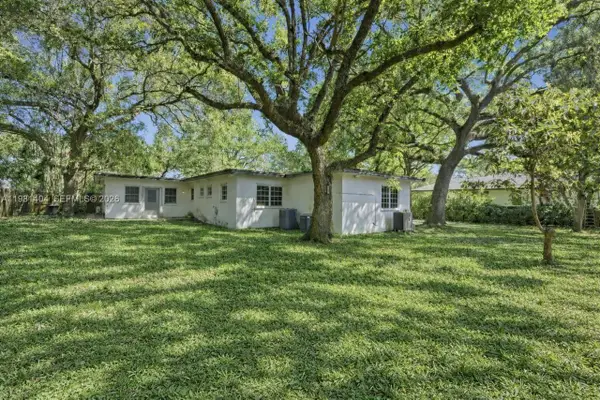 7870 SW 98th St, Miami, FL 33156