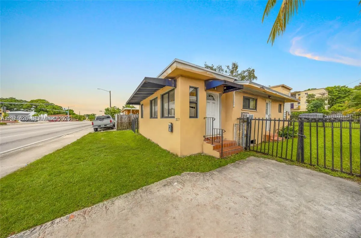 1675 NW 2nd St, Miami, FL 33125 - #1