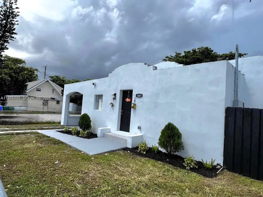 1601 NW 50th St, Miami, FL 33142 - #2