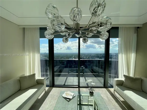 1000 Brickell Plaza #4410, Miami, FL 33131