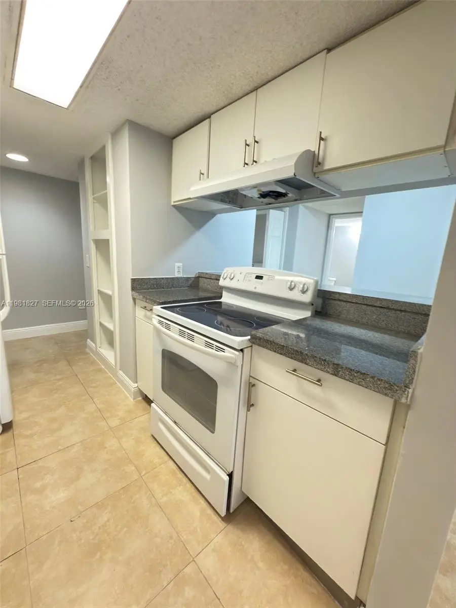 4521 W Mcnab Rd #11, Pompano Beach, FL 33069 - #3