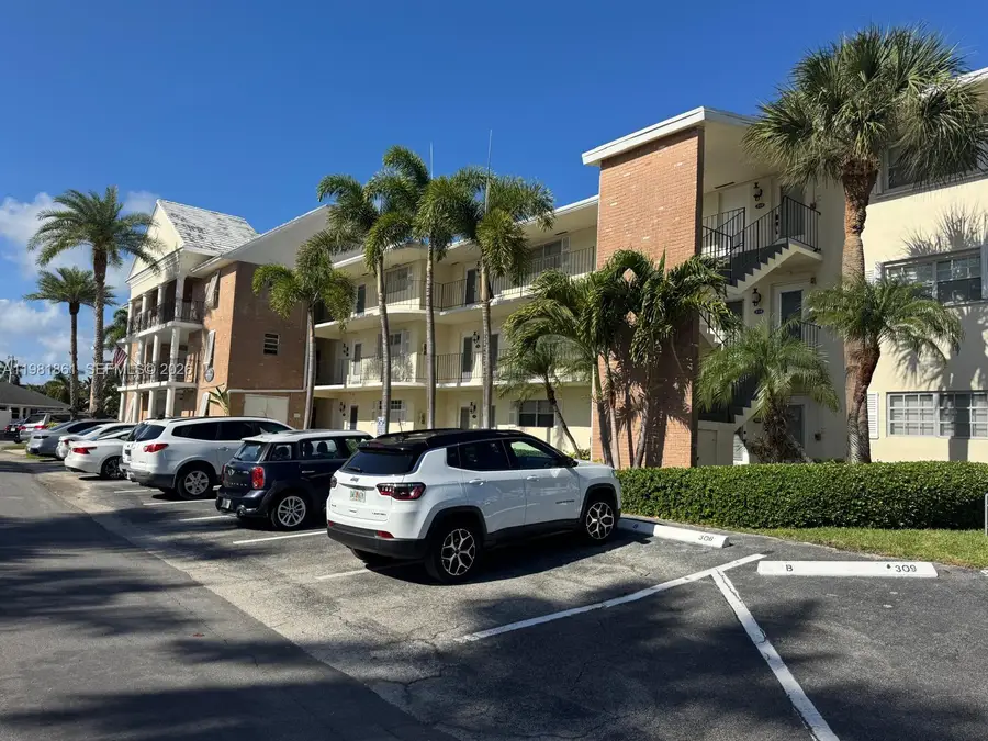 450 Paradise Isle Blvd #209, Hallandale Beach, FL 33009 - #2