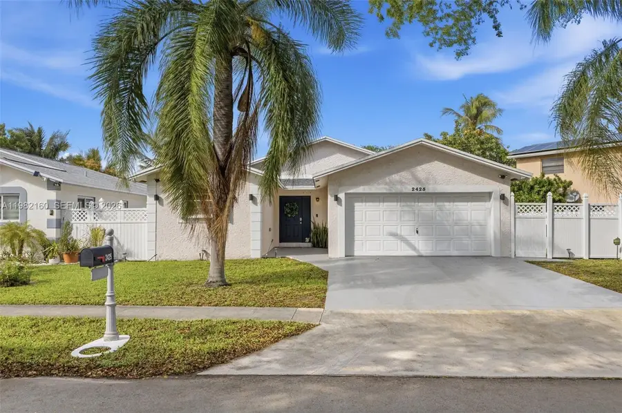 2425 Raleigh St, Hollywood, FL 33020 - #2