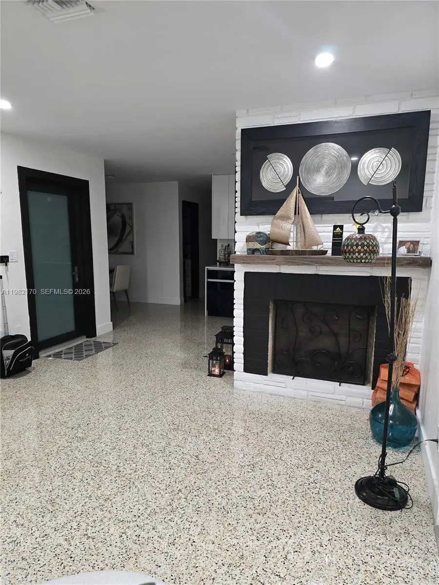 9460 Martinique Dr, Cutler Bay, FL 33189 - #3