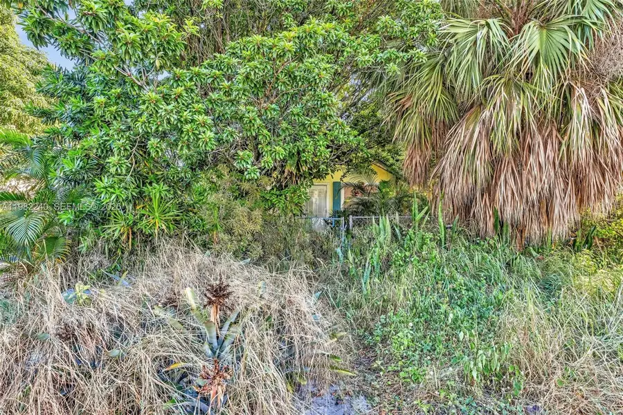 424 N J St, Lake Worth, FL 33460 - #2