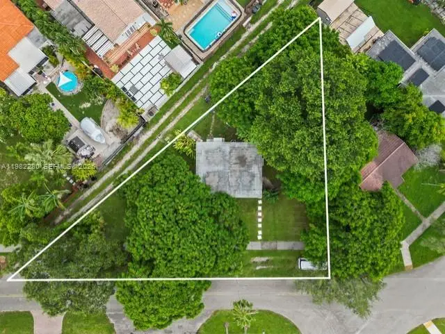 201 Flagler Dr, Miami Springs, FL 33166 - #3