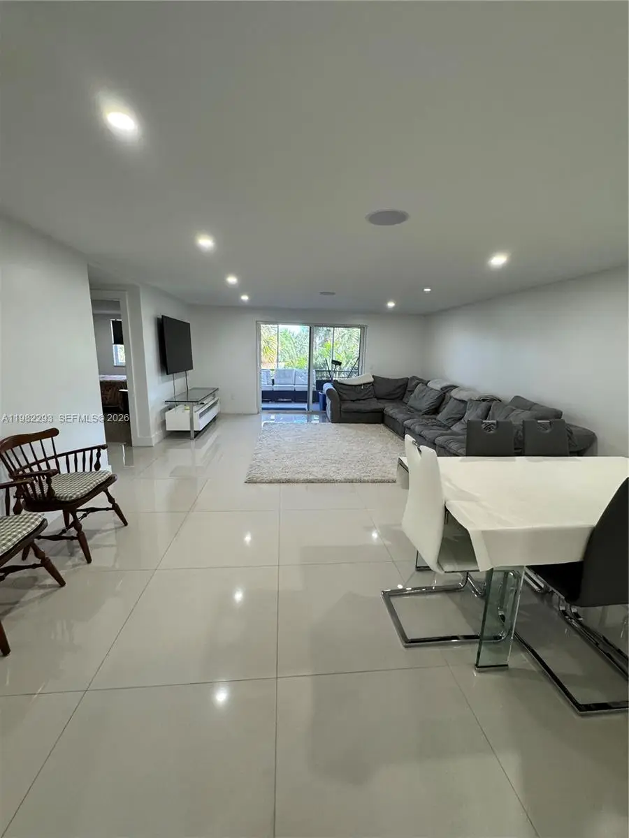 10110 Boca Entrada Blvd #305, Boca Raton, FL 33428 - #1