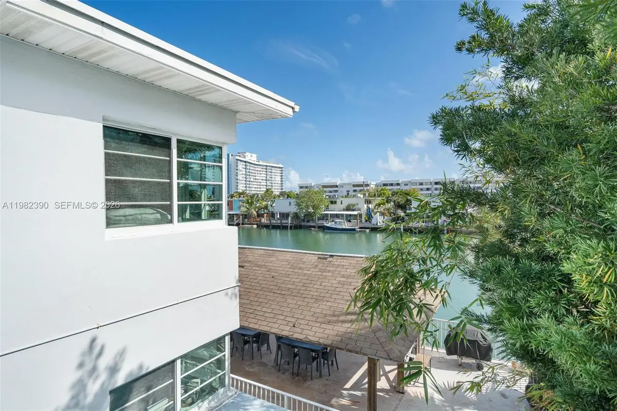 7207 Bay Dr #11, Miami Beach, FL 33141 - #1