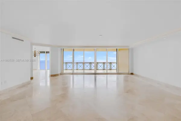 430 Grand Bay Dr #902, Key Biscayne, FL 33149