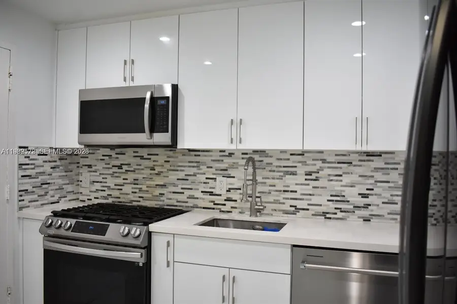 8024 Tatum Waterway Dr #5A, Miami Beach, FL 33141 - #2