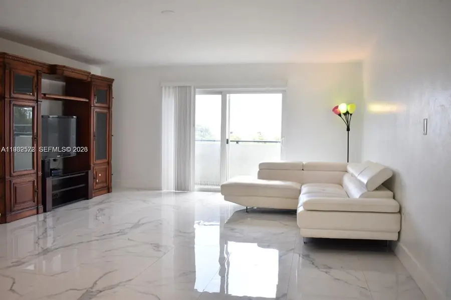 8024 Tatum Waterway Dr #5A, Miami Beach, FL 33141 - #3