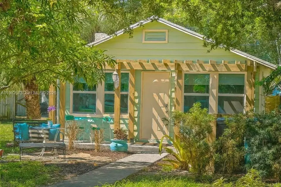 213 N E St, Lake Worth, FL 33460 - #1