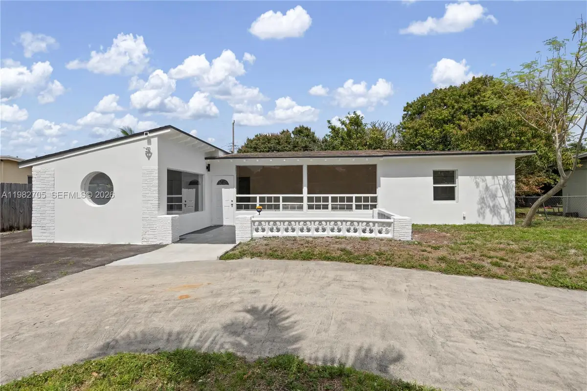 1031 NW 13th St, Fort Lauderdale, FL 33311 - #1