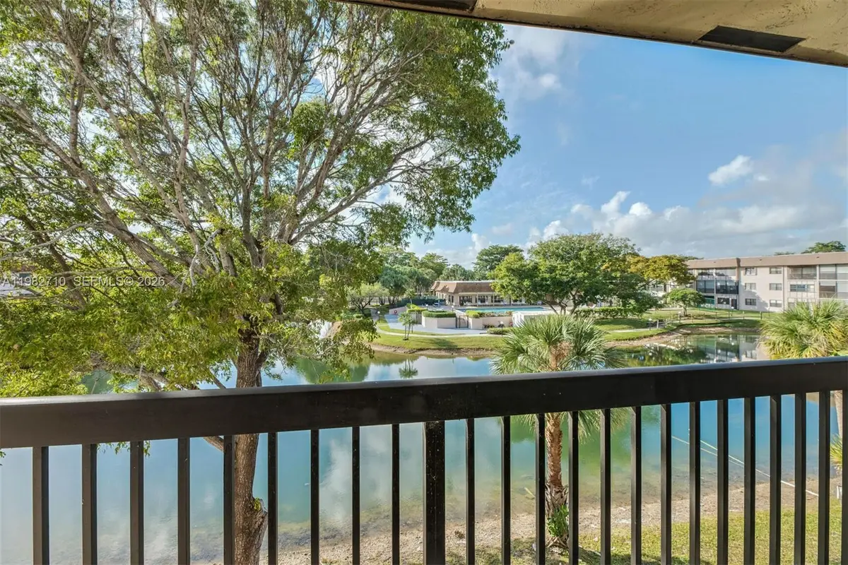 4955 E Sabal Palm Blvd #305, Tamarac, FL 33319 - #1