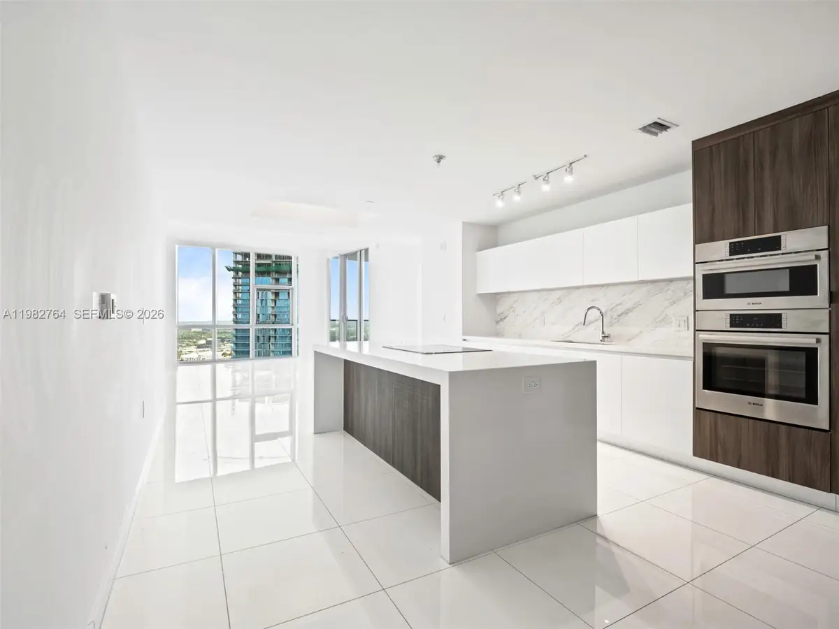 851 NE 1st Ave #4801, Miami, FL 33132 - #1