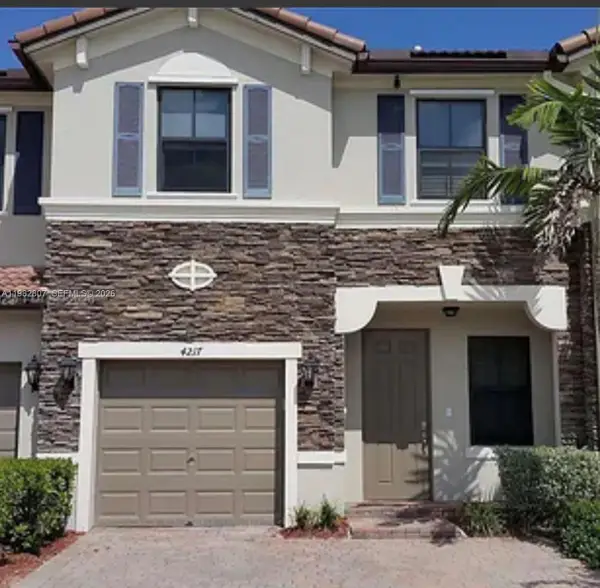 4217 SW 164th Ct, Miami, FL 33185