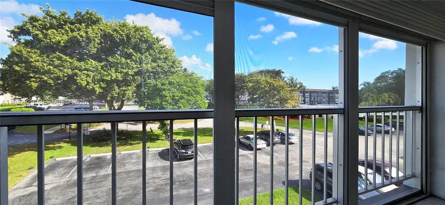 1201 Hillcrest Ct #302, Hollywood, FL 33021 - #2