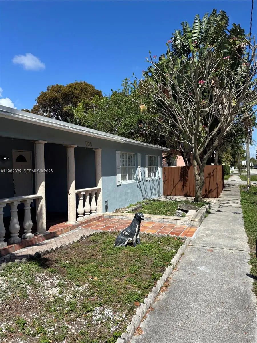 729 NE 2nd Ct, Hallandale Beach, FL 33009 - #3