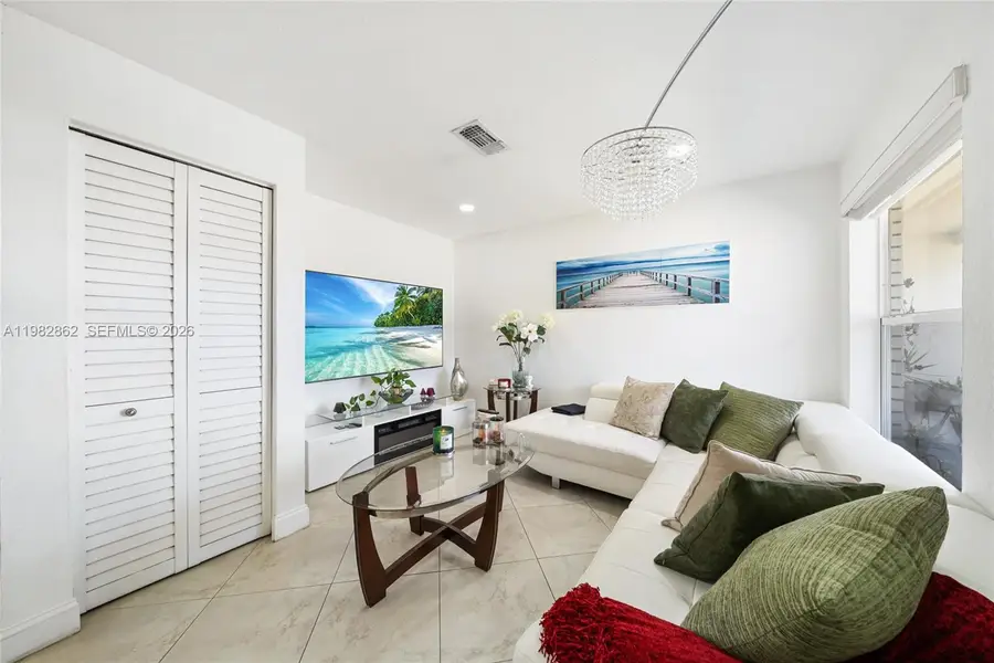 1040 SW 66th Ave, Pembroke Pines, FL 33023 - #3