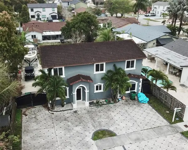 15302 SW 180th Ter, Miami, FL 33187