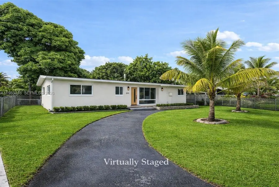 550 NE 173rd St, North Miami Beach, FL 33162 - #2