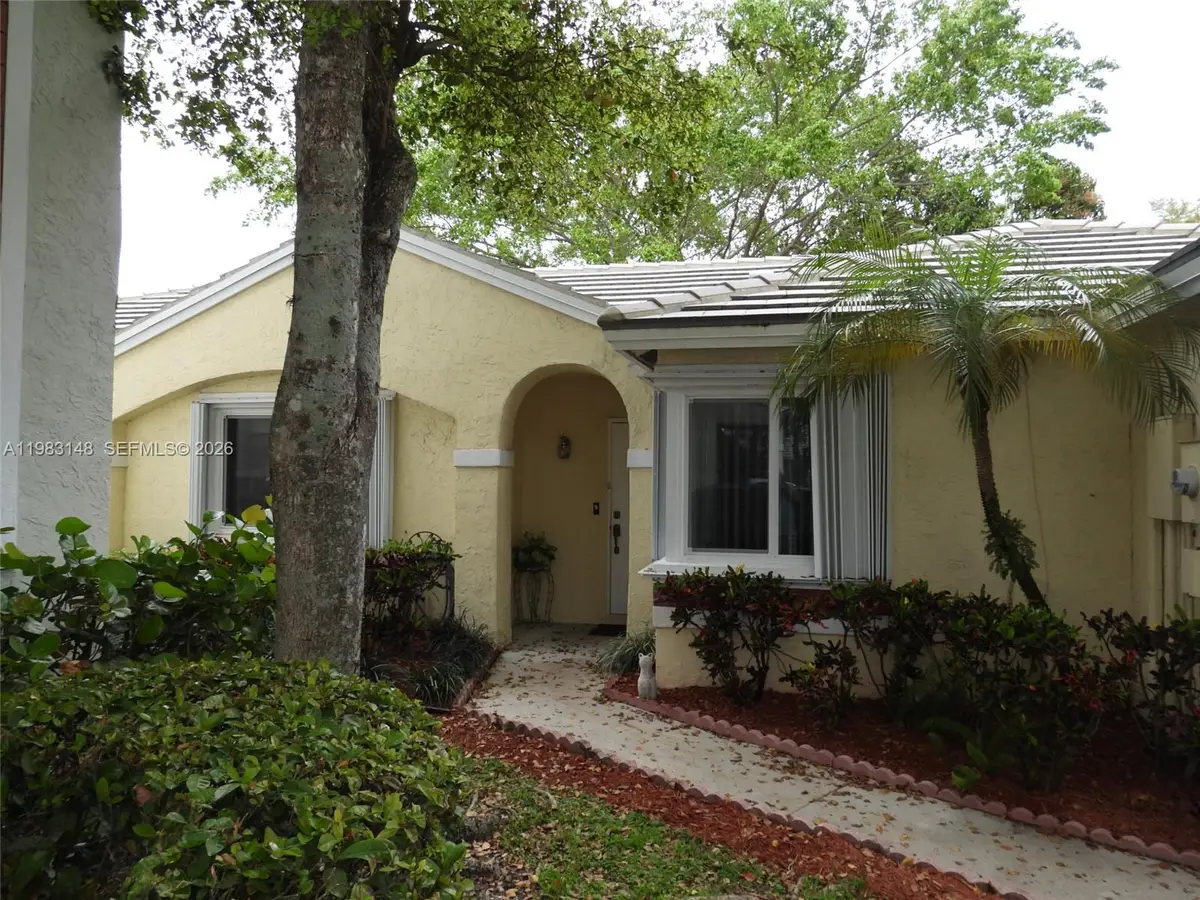 828 NW 99th Ave, Plantation, FL 33324 - #1