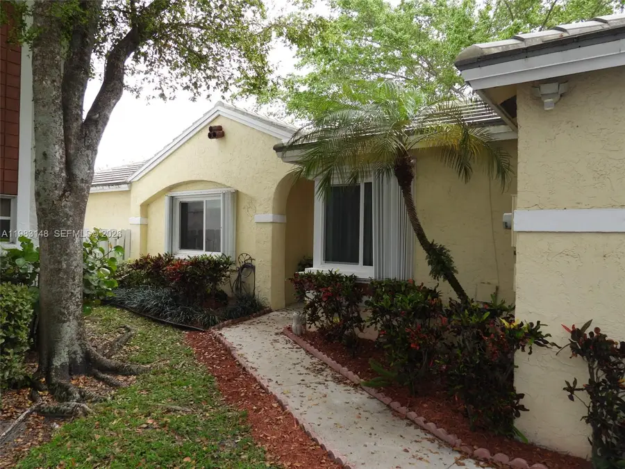 828 NW 99th Ave, Plantation, FL 33324 - #2